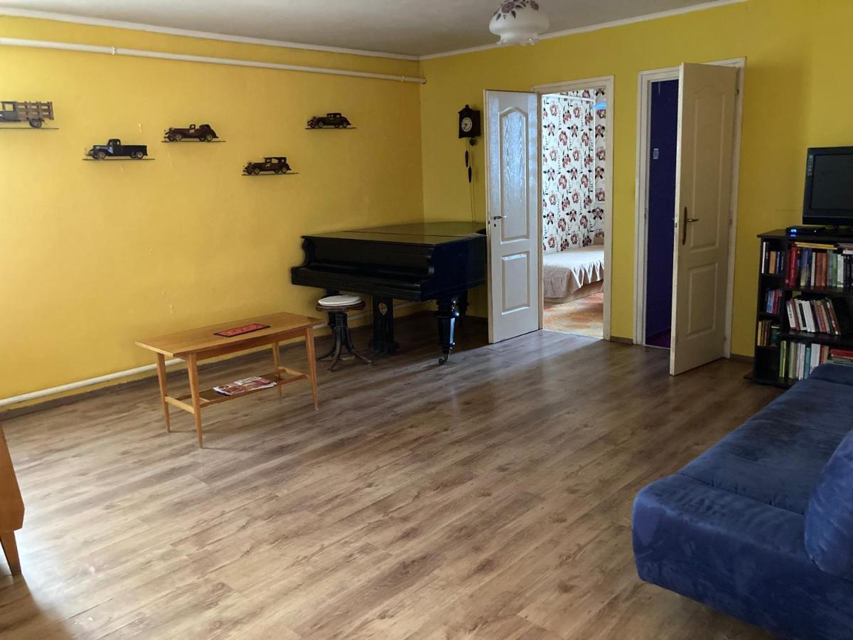 Leander Vendégház Gyöngyös Extérieur photo